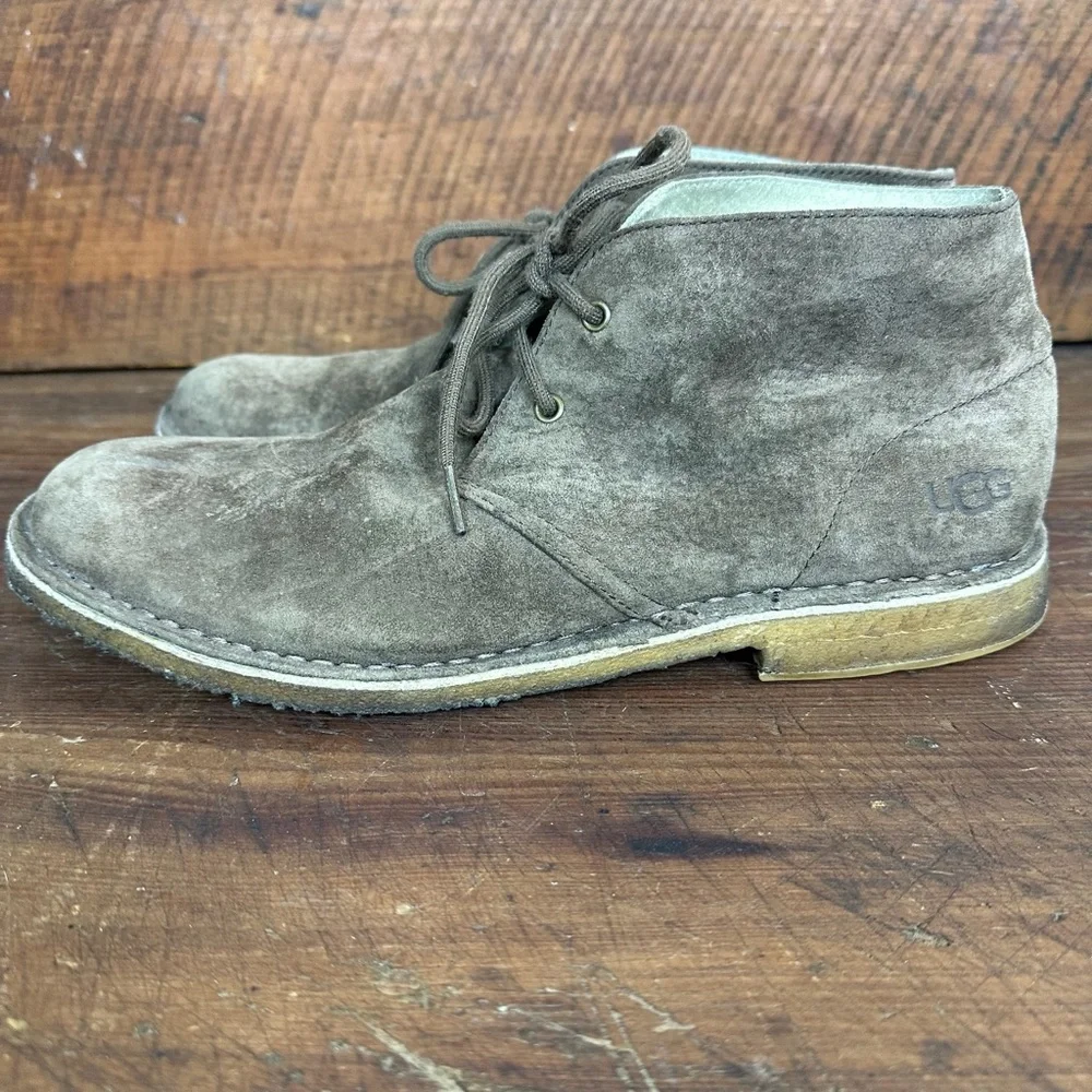 UGG Leighton Chukka Boots Men’s 10 – Suede Comfort Casual Everyday